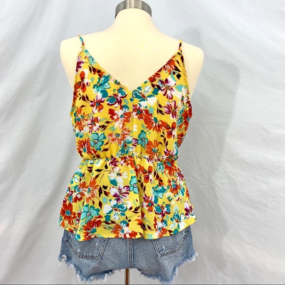 Floral Ruffle Tank Top - Picture 3 of 5